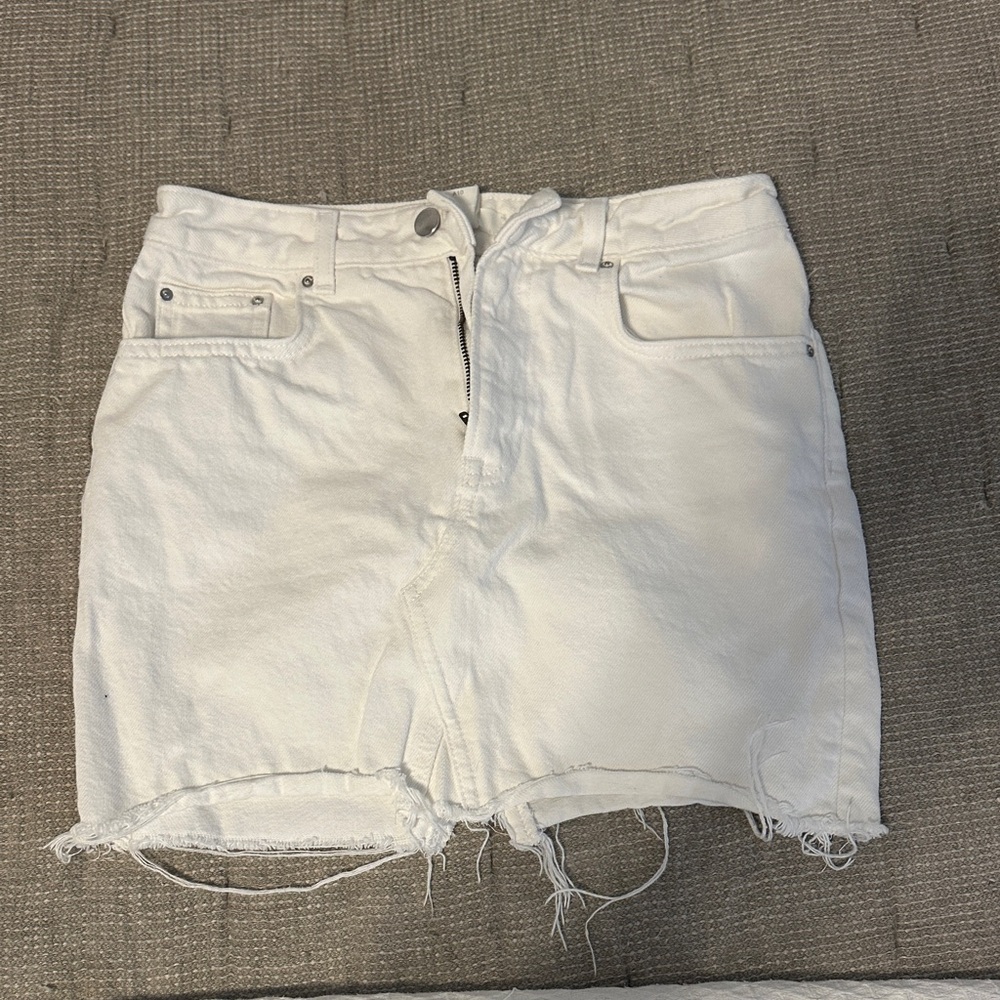 H&M White Frayed Jean Skirt